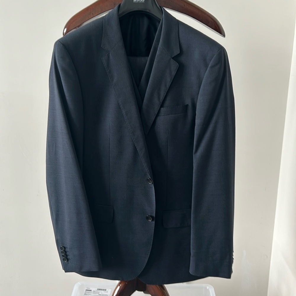 Hugo Boss 3-piece suit blue